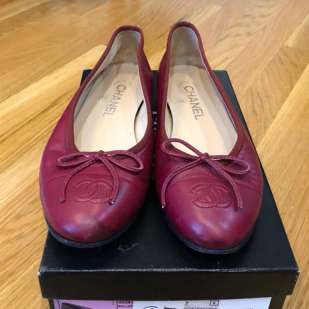 Red Chanel ballet flat, size 37.5